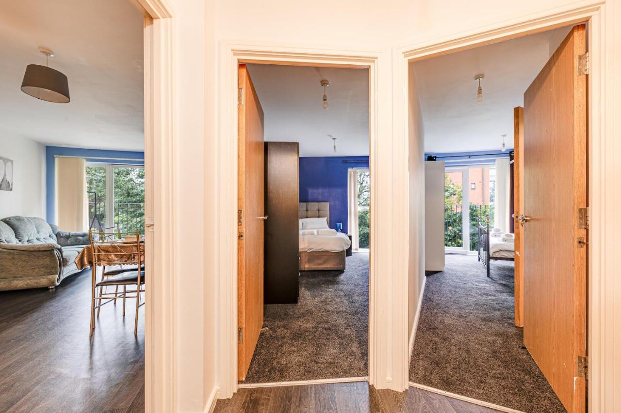 Comfy 2 Bedroom 2 Bath Apt Near Etihad Manchester