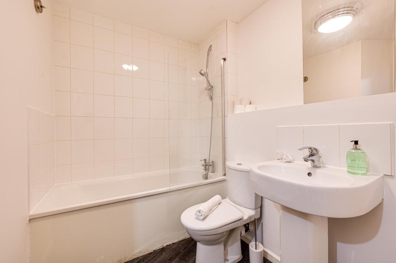Comfy 2 Bedroom 2 Bath Apt Near Etihad * Manchester