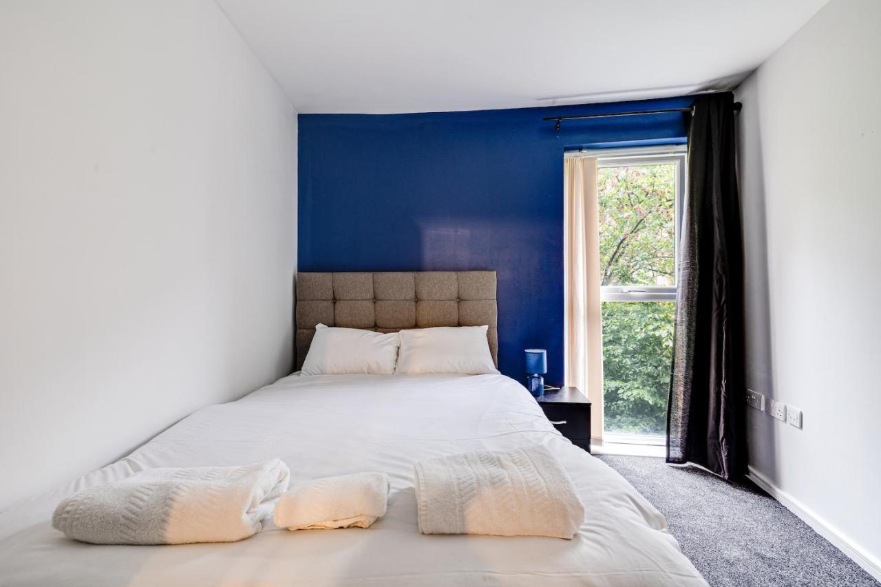 Apartment Comfy 2 Bedroom 2 Bath Apt Near Etihad *